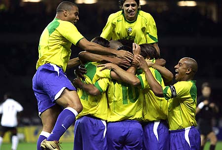 不仅是背后 不仅是背后