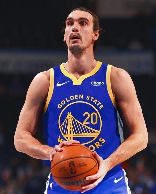 中国女排朱婷球队5人将离开2人加盟.