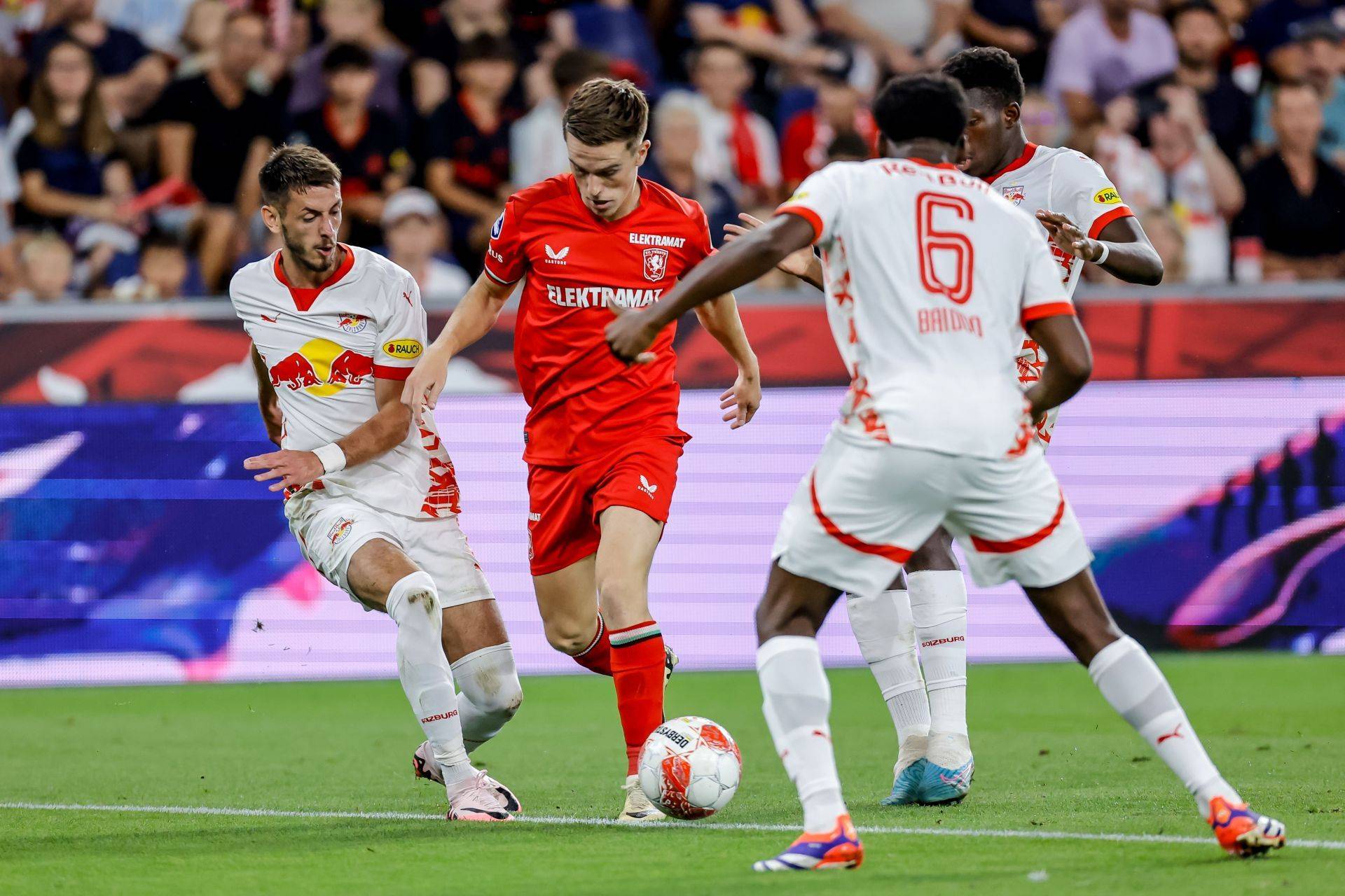 队内弥漫开 队内弥漫开