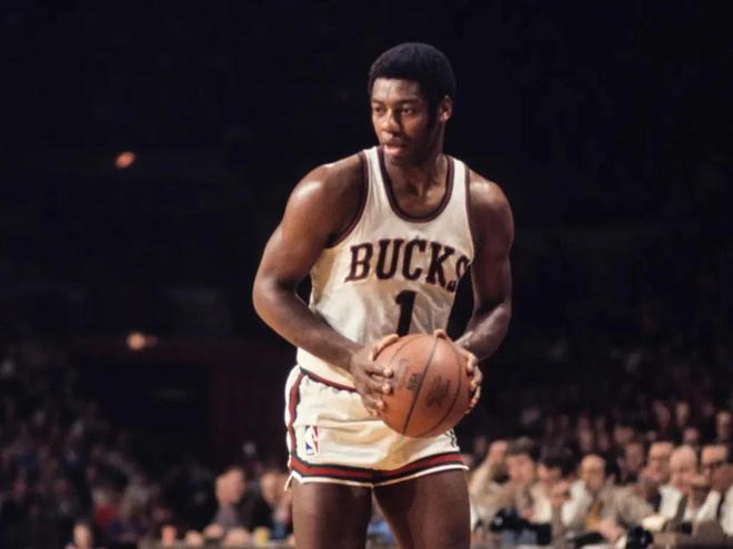 以四球大胜 以四球大胜