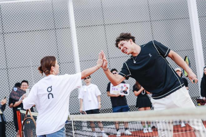 球门之间找 球门之间找